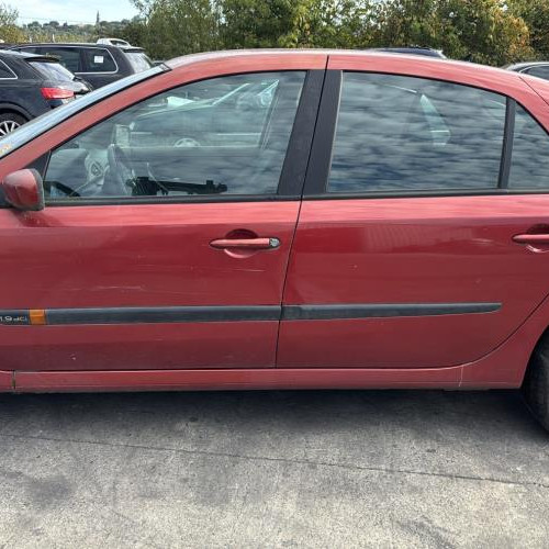 Vehicule-RENAULT-LAGUNA%25202%2520PHASE%25201-2004-1eb860c0bd08f435e82d04d20ff4345867569b5f1da4c32003ea6f3afa8f0b36_m.jpg