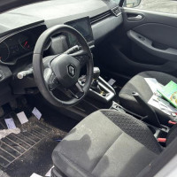 Vehicule-RENAULT-CLIO%25205-2020-8c4b5b95870b47ba7dca48ec6a480f251530678619f200ab6dab4c43bf82fbf2_m.jpg