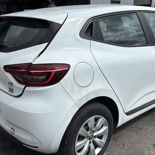 Vehicule-RENAULT-CLIO%25205-2020-a2bf1287cbc45e4fd672655b8c85253273a469b08ce41317754c9ac182981ef4_m.jpg