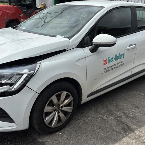 Vehicule-RENAULT-CLIO%25205-2020-75ea177f3f92afecc17844d23c2f6707b6079f34c7ed47959270895b96e7a1f3_m.jpg