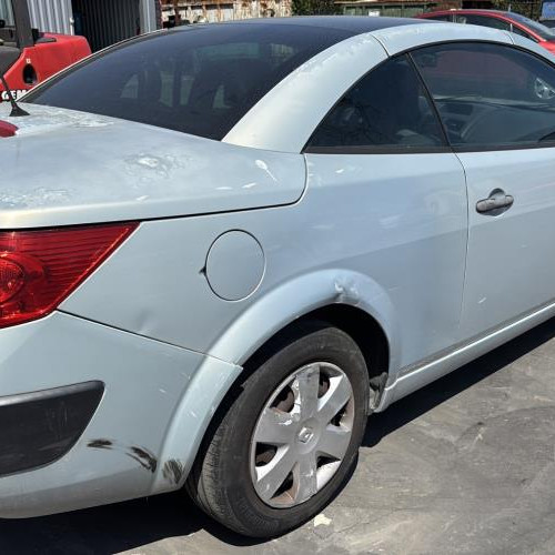 Vehicule-RENAULT-MEGANE%25202%2520PHASE%25201%2520CABRIOLET-2004-303d31c5ba18ba0d7867ee6992f06cb16271b0d00acbc0196ee6dc1f031ed7e8_m.jpg