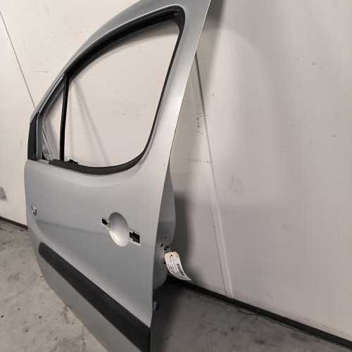 112831421-cd4f2280-42da-4c85-abbf-166323bdb691-Piece-Porte-avant-gauche-9002Z3-PEUGEOT-PARTNER-2-PHASE-1-8a591c3d277850b2984f136140059b2a595af68cee19b63ab6cee17e2e4ad50f_m.jpg