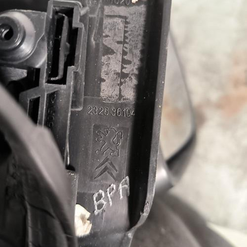 112831429-6be44252-79af-44f8-b2fb-0733787ba304-Piece-Retroviseur-droit-1679996180-PEUGEOT-PARTNER-2-PHASE-1-59d75ff99f66628caa26ca99cbb28e3efe81ae4f6263aa86bc4f9ad295c4c908_m.jpg