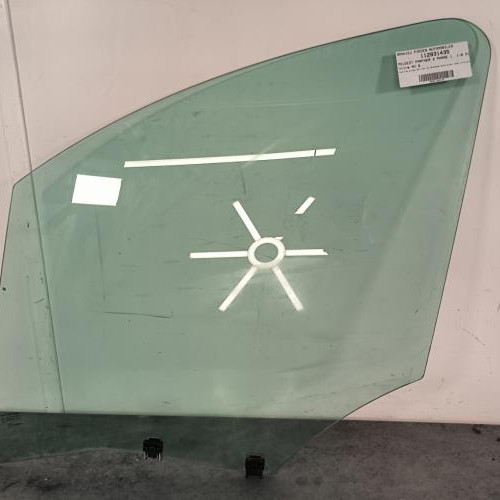 Vitre avant gauche