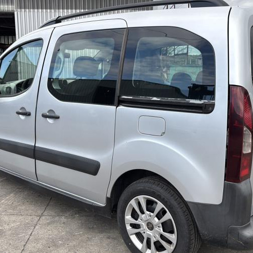 Vehicule-PEUGEOT-PARTNER%25202%2520PHASE%25201-2012-ade6ab5b35e3d4b5e13042c69f9c20ab53ecbad61d6d3ddc2fdd261d0a050492_m.jpg