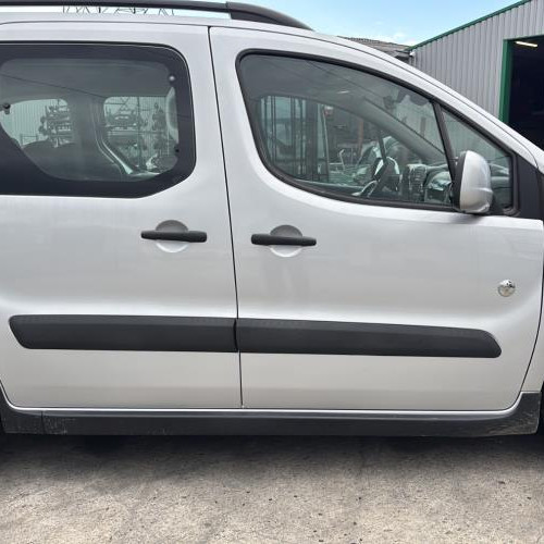 Vehicule-PEUGEOT-PARTNER%25202%2520PHASE%25201-2012-d90b9f8b0d8b38561cce06369f1491b2eb7de947fb2cb70de06dff1aa43ccc0d_m.jpg
