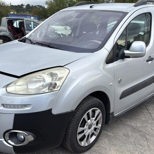 Vehicule-PEUGEOT-PARTNER%25202%2520PHASE%25201-2012-52f180b8b125bce762c26b685210b5fc1f3789bca4cc6bb428a9f5582bd947c3_m.jpg