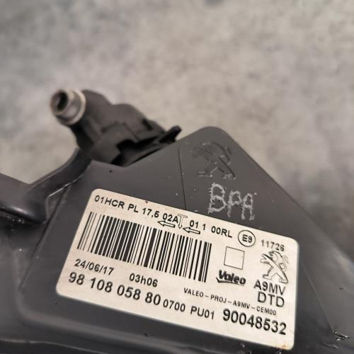 113161087-919ebd23-0013-4daa-95fd-9518a120fd7f-Piece-Optique-avant-principal-droit-feuxphare-1685352780-PEUGEOT-208-1-PHASE-2-a94fe7d06bf9d5af1645195651a7b43906bf19453da9c439bc3ca6f1d85607a8_m.jpg