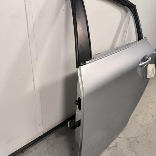 113161115-fee70c3a-8f5b-4b2a-b787-3804c31f5f2f-Piece-Porte-arriere-gauche-9671907580-PEUGEOT-208-1-PHASE-2-ee8f641718ba1a4a81384f8277469c4a9865e7ec54efe187dd17adbb55a37ca0_m.jpg