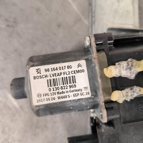 113161588-d510b5cc-72c2-4755-b25c-789fc47ad060-Piece-Leve-vitre-electrique-avant-gauche-9816402180-PEUGEOT-208-1-PHASE-2-51e9dcbe9480a9d5885c3a38cb8025870ff6fd82bb68bcc479c5a61defdec6e2_m.jpg