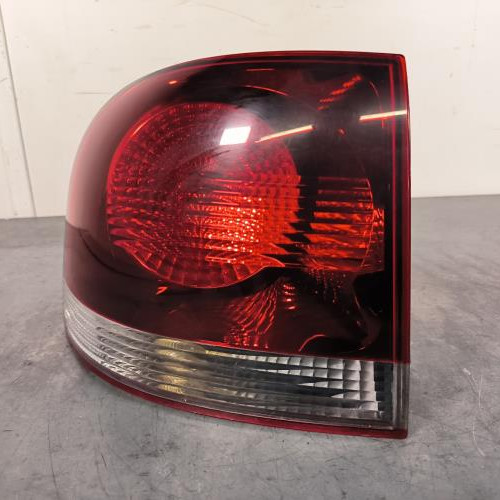 Feu arriere principal gauche (feux)