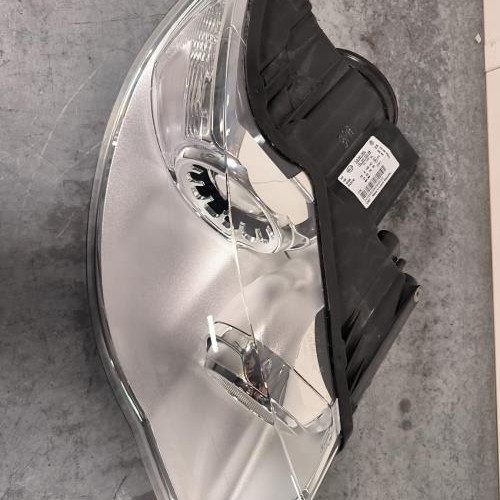 113207513-ba5c8e68-2031-4e8e-9590-09fbadc6f1b5-Piece-Optique-avant-principal-droit-feuxphare-7L6941040-VOLKSWAGEN-TOUAREG-1-PHASE-2-32e64c4207f534bcdf060d5bd292416df4a145678d86a27ca06d205467bb6c1f_m.jpg