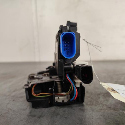 Fermeture centralisee avant droit