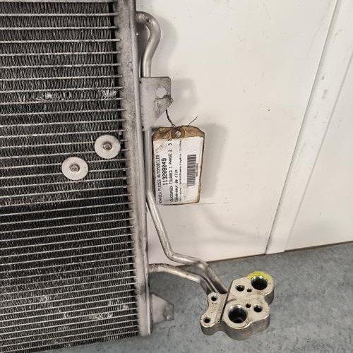113208049-cdeaf205-fc0b-438d-9060-1e70ffe9d04b-Piece-Condenseur-de-clim-7L0820411G-VOLKSWAGEN-TOUAREG-1-PHASE-2-b7e8935047f91d2c6be1523066d4c307d3c5911b9026f47ed8fc228b3d8bebb1_m.jpg