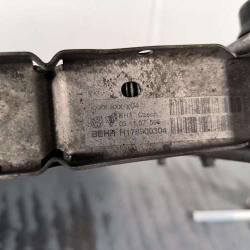113208060-957f674c-0574-4c02-8921-5f214f65b6f9-Piece-Radiateur-eau-7L0121253A-VOLKSWAGEN-TOUAREG-1-PHASE-2-3877b4d124b2b583b753c589a97d4403ac6475802c552184ccaea80633682150_m.jpg