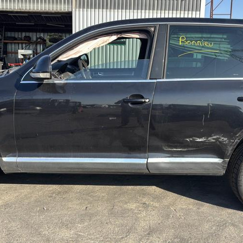 Vehicule-VOLKSWAGEN-TOUAREG%25201%2520PHASE%25202-2007-b58d5ebfdb0e1682bb03c64651ac2facc3e5cdce8c5641ff7c8a7fc83ed4308f_m.jpg
