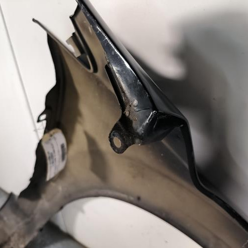 113612267-b7cee2ab-dafe-4979-9fd2-55c7ec539b00-Piece-Aile-avant-gauche-1562246-FORD-FOCUS-2-PHASE-2-CABRIOLET-f1b2e8f2612ed41e71649d9da79ef528e9bd110161bffade7f2317b24fee60c8_m.jpg