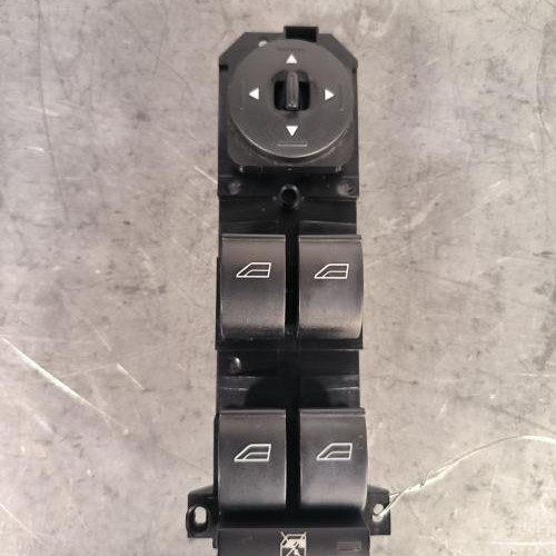 Interrupteur de leve vitre avant gauche