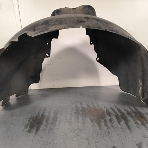 Pare boue avant gauche