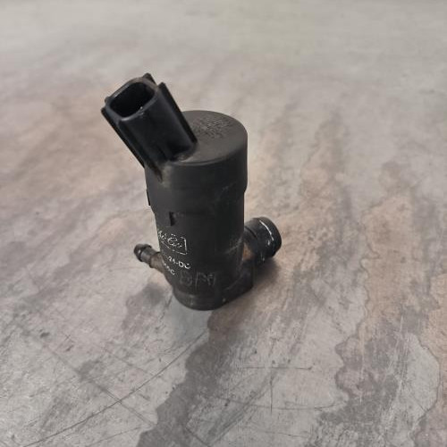 113613933-1124e4f2-7c1d-4203-8d0b-a5d19b910da6-Piece-Pompe-lave-glace-avant-1357105-FORD-FOCUS-2-PHASE-2-CABRIOLET-fd6facf452272d9c1660c50fc53aa1d2b9f8e85741a4b36b2626e8be330e45cd_m.jpg