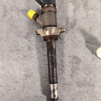 113666444-8a5a7d89-de58-4636-84c4-ed43fa679b41-Piece-Injecteurs-CITROEN-C4-1-PHASE-1-COUPE-0c62f72ccfcfc56df51a16cc3fb848f30eada6f7a2f59e5f712deca003148f2c_m.jpg