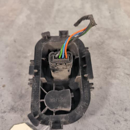 113945227-11760749-53ba-4a65-b29b-935dd8dc837e-Piece-Platine-feu-arriere-droit-RENAULT-CLIO-4-PHASE-1-BREAK-473b4287c62123d4276b9725d67fc180d183674d9ffb1da4aa0a5122d101ffa9_m.jpg