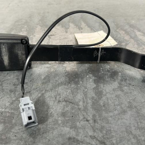 113945567-c5c5282c-73bf-485a-b7c2-4961562c5bd4-Piece-Attache-ceinture-avant-droit-878177659R-RENAULT-CLIO-4-PHASE-1-BREAK-1c0029e75332fda66ea986b16fcc7a5adaf2b24fde2c84ace66b8b248c034b92_m.jpg
