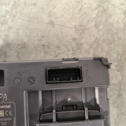 113945586-c50be972-e76c-4e08-8ad0-a26aca55941e-Piece-Lecteur-de-carte-neiman-285901934R-RENAULT-CLIO-4-PHASE-1-BREAK-b1cf7779f1e153797747a0eb7b9dbcf8f9e34c9b47d160bc7710fa1e58bfbcfd_m.jpg