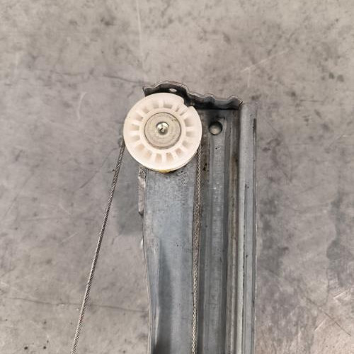 113945589-82ec7641-b04f-441e-9c37-8cc90b5034bd-Piece-Leve-vitre-electrique-avant-droit-807205569R-RENAULT-CLIO-4-PHASE-1-BREAK-ab992070a6b36157fc2f7f3cd7cf22ff4679328bc90e9008bc8baa4276ef6864_m.jpg