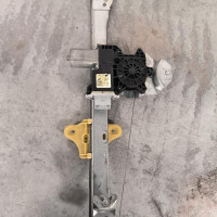 113945590-bb4d1756-6399-4be1-aadf-f2a6dd3c8d24-Piece-Leve-vitre-electrique-avant-gauche-807018534R-RENAULT-CLIO-4-PHASE-1-BREAK-7c3c8a07887d9522298e382216d93e3c39e2f83aedf7f64deb0bdced1a9937ef_m.jpg