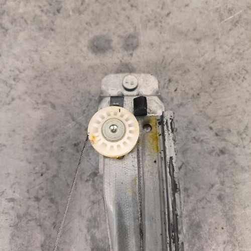 113945590-060f7e0f-35d7-43c9-88f0-1ff0832bd5ef-Piece-Leve-vitre-electrique-avant-gauche-807018534R-RENAULT-CLIO-4-PHASE-1-BREAK-a8337071e41b89691fb4bfc5364f84fba66f4d053f38d38df79701233b2c0bd6_m.jpg