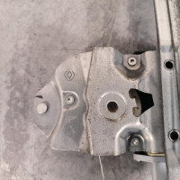 113945590-b4da6583-9d96-424b-96aa-8df7a8790ee4-Piece-Leve-vitre-electrique-avant-gauche-807018534R-RENAULT-CLIO-4-PHASE-1-BREAK-a817bfeb270e81e48f5e8488a32d28e32724f501629038d58667be719d93d857_m.jpg