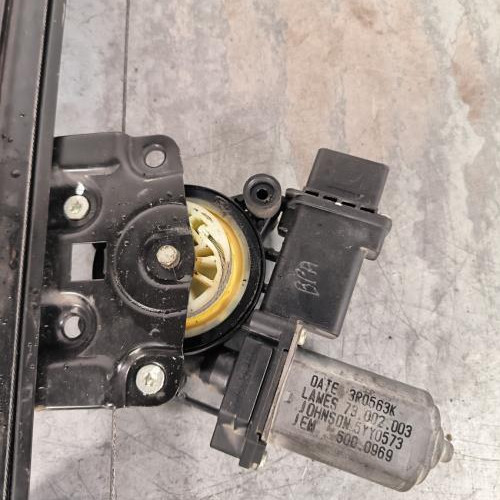 114141326-aaf9c658-bdc1-4847-abd5-6fcf1f1cf7af-Piece-Leve-vitre-electrique-avant-gauche-46862304-FIAT-DUCATO-3-PHASE-2-d974f91e86d7e7088a4f910cc88ab0687d2c9920fd5e5d32fda7664e416b5f2d_m.jpg