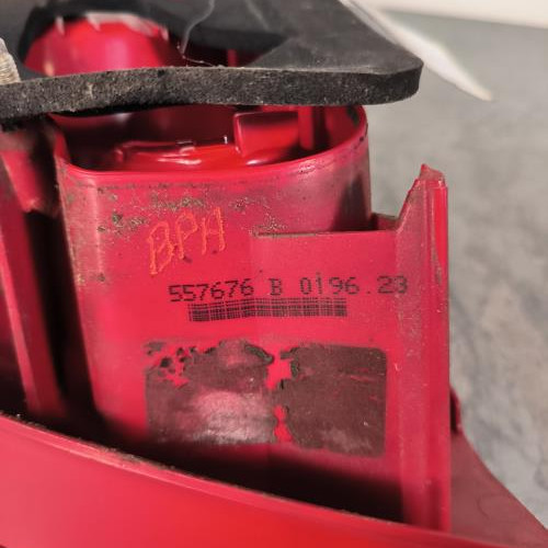 114358461-4dd585d5-b1fe-425f-88d3-cebbd69c1047-Piece-Feu-arriere-principal-gauche-feux-6350X0-PEUGEOT-307-PHASE-2-14174e44de364b8add3a4271e85b6c5de5769b0cc30702adaa73b1108d5ca640_m.jpg