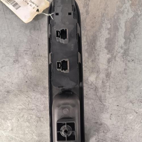 114359047-321f6391-c262-4ce2-b18d-25ceb1dd7b7a-Piece-Interrupteur-de-leve-vitre-avant-gauche-6554KS-PEUGEOT-307-PHASE-2-963e63e243be8cfb581051235673c039f4961611f77f01cc6359fd6cdeb12a88_m.jpg