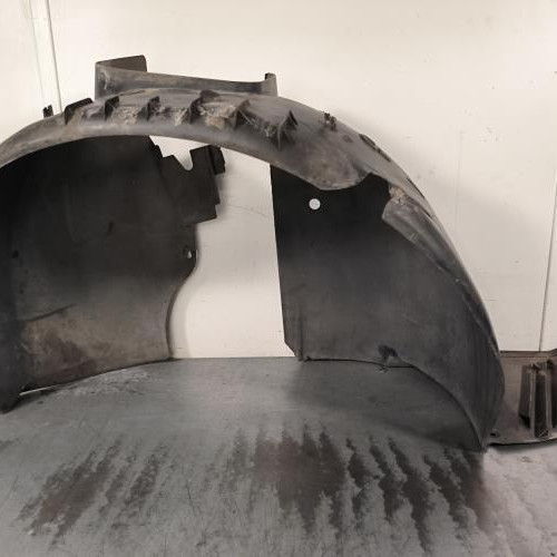 Pare boue avant droit