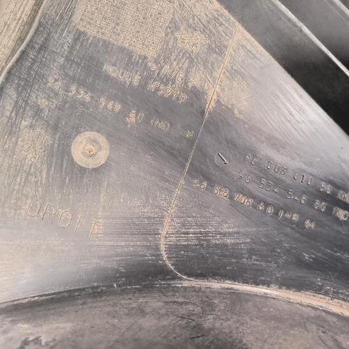 114359061-997a1fac-02bc-466f-a404-c0e80392176b-Piece-Pare-boue-avant-droit-7136EN-PEUGEOT-307-PHASE-2-e5ad26c9828909b38014dddaa8bfaf05edd34dd5168046ab8c0e1327d29bf843_m.jpg