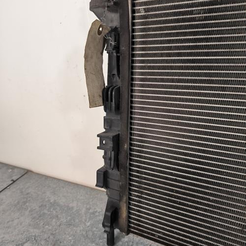 114586007-11ee7b52-3e2b-4588-adb7-8e1b0331abd4-Piece-Radiateur-eau-1357325-FORD-FOCUS-2-PHASE-2-CABRIOLET-f470c41fae32b03ae5ce8f89e3d45650713dc8938a27714c367e88dbbea825b8_m.jpg