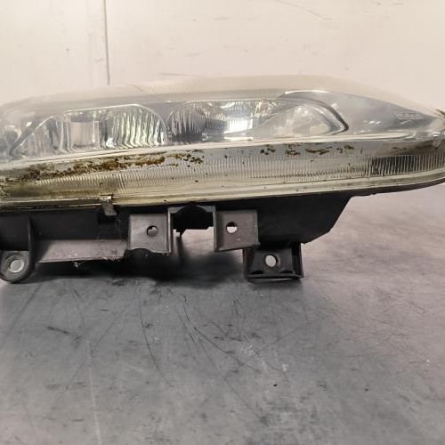 114739547-52a943a3-b0f0-4b48-a628-616d1dd12e99-Piece-Optique-avant-principal-droit-feuxphare-6025371073-RENAULT-ESPACE-3-8bf2a4a4e6490a780bfb49d18a746b914933147a651f2993d4faed93275ae79a_m.jpg