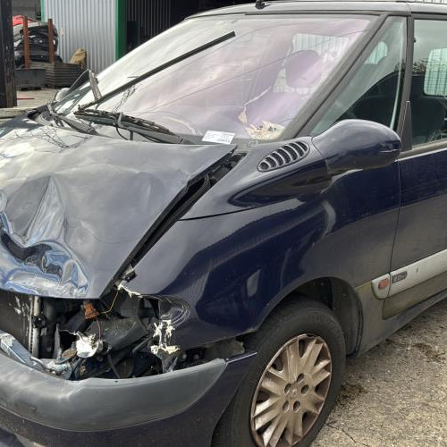 Vehicule-RENAULT-ESPACE%25203-2002-7cc418fa7f3722efe8600852c9fa895f17fc61e3cfd57b9bb0af5ac3ed78dc8b_m.jpg