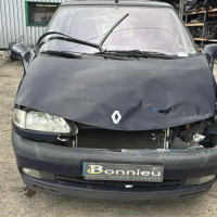 Vehicule-RENAULT-ESPACE%25203-2002-434c0d7281136d7e9a13b09103eedfd8215597cd0afd28b2f34e1e45a948a74d_m.jpg