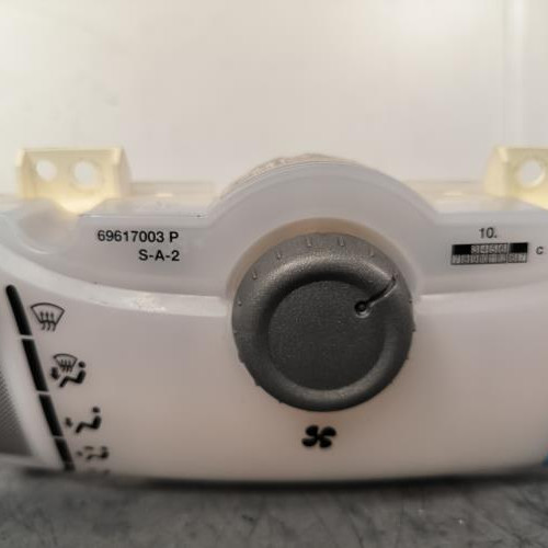 114804654-0995bd29-58ac-4a90-a094-e2eabad27f01-Piece-Commande-chauffage-00006452P5-CITROEN-C1-1-PHASE-1-45b31e539dea3eaa675bb598a26b3eb43a8247c1f9ebdd13974d8bcdce15c278_m.jpg