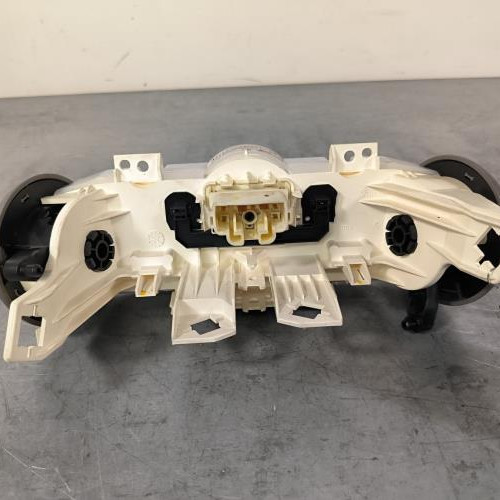 114804654-e35bb2d2-20da-4295-a87c-2056f82c0b2e-Piece-Commande-chauffage-00006452P5-CITROEN-C1-1-PHASE-1-c80909d9c850ebebeea284b4053c7b87cf8a8e732310aa8c332adb84a3010ad8_m.jpg