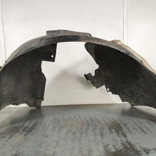 Pare boue avant gauche