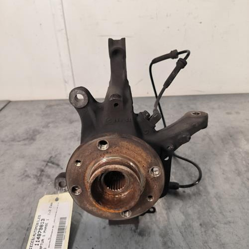 114879813-ad809981-f56f-4e53-8f93-5ba4a520b212-Piece-Fusee-avant-droit-400146736R-RENAULT-CAPTUR-1-PHASE-1-a17acbd19232d2c83f9008906eb86c1fa5333f39878c9b12129ded609c63031e_m.jpg