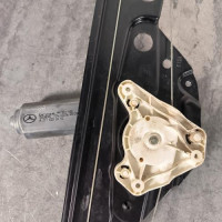 114887023-94ebdfdb-b5f5-4399-ab62-b7e9aaa0bdd5-Piece-Leve-vitre-electrique-arriere-droit-2117300446-MERCEDES-CLASSE-E-211-PHASE-1-e1b385031318bdbcc20ae68b1b03e8eb24d707272f2bc266adf2107a7076c1d9_m.jpg