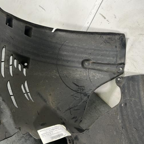 114887032-91da17de-3f79-4616-a2a4-62dbec035231-Piece-Pare-boue-avant-gauche-2116980130-MERCEDES-CLASSE-E-211-PHASE-1-d3951b79e03d25b82fa15e92340693d3168189aabf5f3935b38c595cf23298be_m.jpg