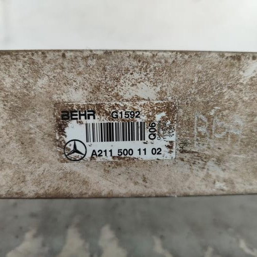 114887540-2cd9dd94-7b77-465e-9c77-4d88541df3aa-Piece-Echangeur-air-Intercooler-2115001102-MERCEDES-CLASSE-E-211-PHASE-1-8b48aba481ed7e17431b5ef00885fd78007ab497794b274014b86e5992fbd792_m.jpg