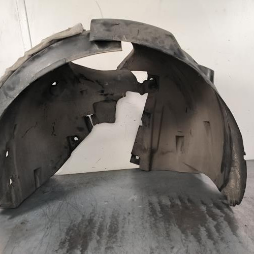 Pare boue avant droit