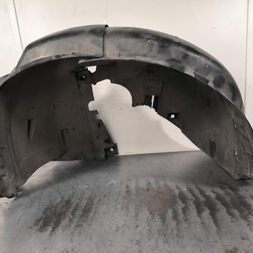 Pare boue avant gauche